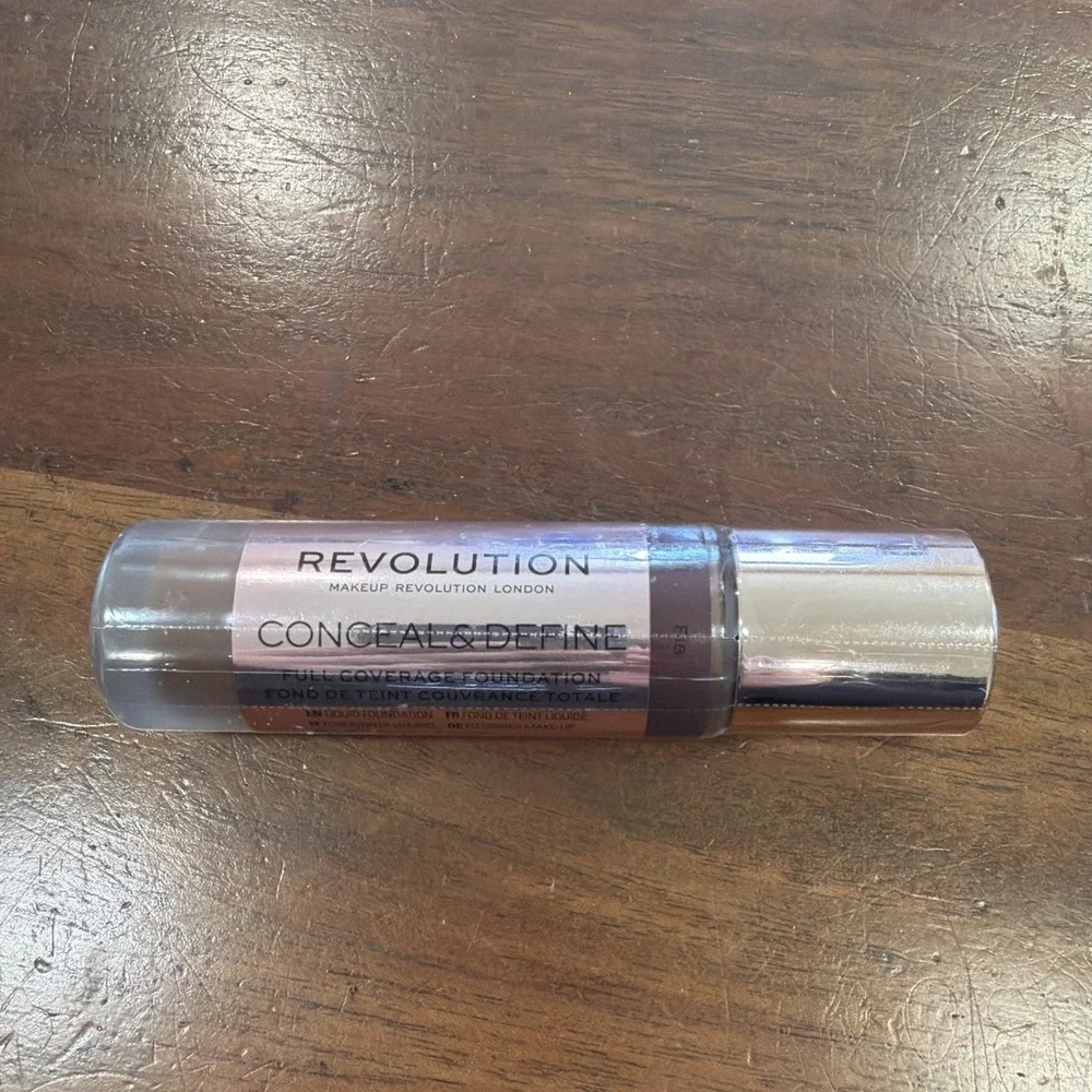 Makeup Revolution London Conceal & Define Full Coverage Foundation F18 .8floz